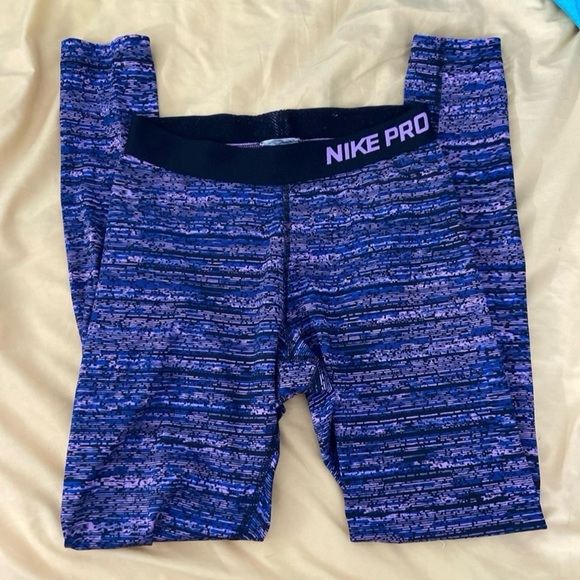 Nike Pro Purple Leggings XS - Picture 1 of 2